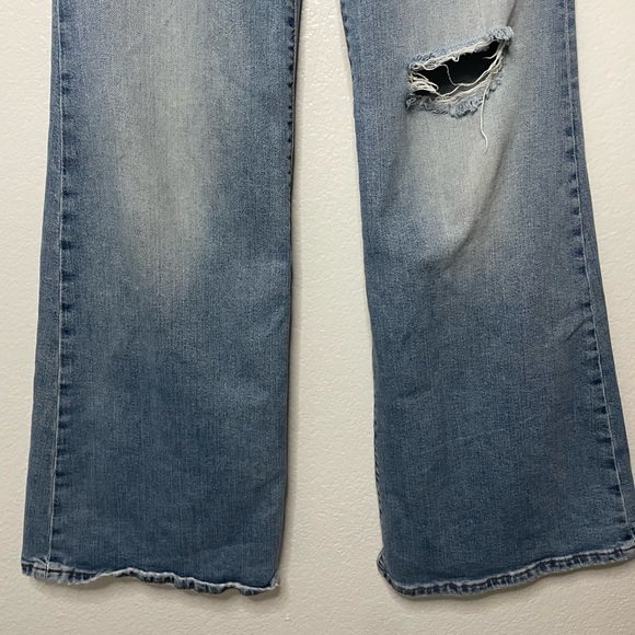 Levi's Ribcage Bell Bottom Jeans 27 Distressed Knee Blue 30" Inseam - Picture 6 of 6